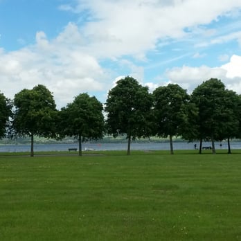 Coronation Park - Parks Near Me - Port Glasgow, IVC