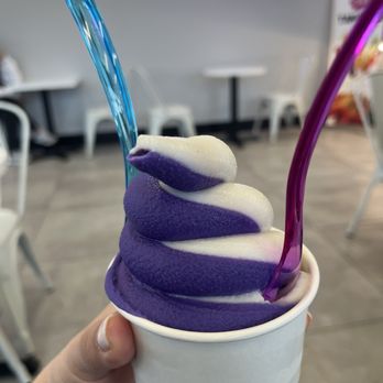 Devil & Angel Desserts - BOBA SOFT SERVE (Vanilla / Ube) - Desserts Near Me - Riverton, Utah