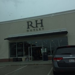 Restoration Hardware of Wrentham -- Wrentham Outlets : 1 Premium Outlet Boulevard, Wrentham Storefront