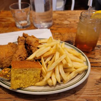 Peaches HotHouse - My lunch, classic chicken w/ fries and Cornbread with a drink of half lemonade and Iced Tea called Tiger Woods - Southern Near Me - Brooklyn, New York Peaches HotHouse - My lunch, classic chicken w/ fries and Cornbread with a drink of half lemonade and Iced Tea called Tiger Woods - Southern Near Me - Brooklyn, New York
