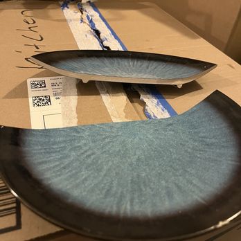 Dreezy's Moving Services - Dreezys broke this plate. - Movers Near Me - Coon Rapids, Minnesota