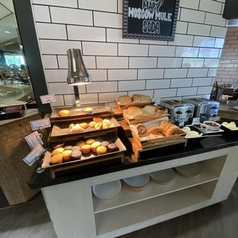 Cafe 410 - American Near Me - Honolulu, Hawaii