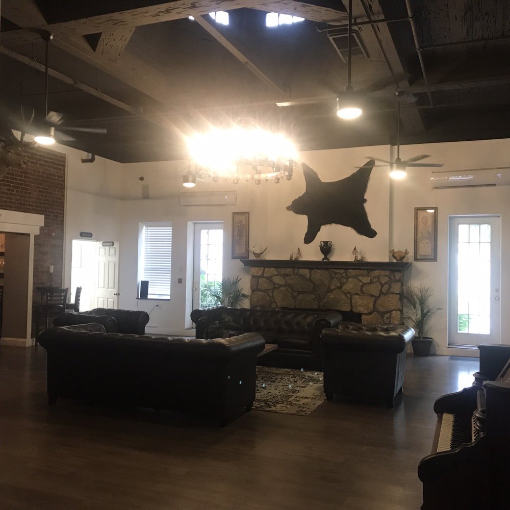 Hunter Arms Hotel - Lobby - Hotels Near Me - Saint Cloud, Florida