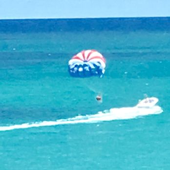 Playa Isla Verde - Yes you can Parasail - Beaches Near Me - Carolina, Puerto Rico