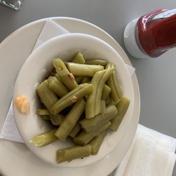 Mill Creek Food & Spirits - Green beans (seasoned with bacon) - American Near Me - Vance, South Carolina