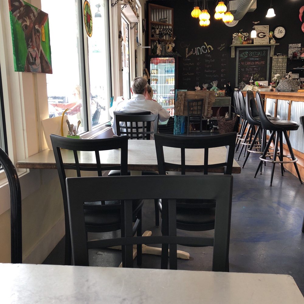 Sippin Cow - Enjoyed a burger at this little cafe. Burger was cooked well and bun was toasted which I really like. Staff is friendly and helpful. - American Near Me - Bluffton, South Carolina Sippin Cow - Enjoyed a burger at this little cafe. Burger was cooked well and bun was toasted which I really like. Staff is friendly and helpful. - American Near Me - Bluffton, South Carolina