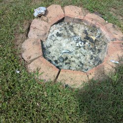 Great River Harbor Marina & Campgrounds - Trash everywhere. Including the fire pit.