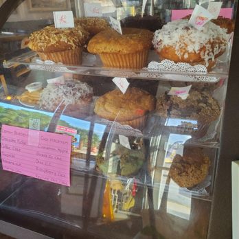 High Tide Restaurant - Fresh baked muffins - Seafood Near Me - Key Largo, Florida High Tide Restaurant - Fresh baked muffins - Seafood Near Me - Key Largo, Florida
