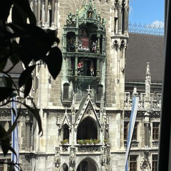 Cafe Glockenspiel - Glockenspiel - Cafes Near Me - Munich, BY Cafe Glockenspiel - Glockenspiel - Cafes Near Me - Munich, BY