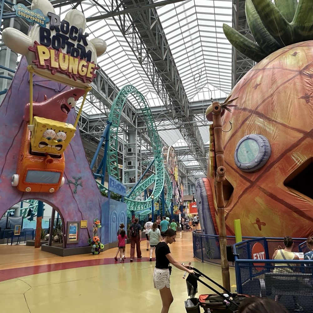 SpongeBob Rock Bottom Plunge - Amusement Parks Near Me - Bloomington, Minnesota