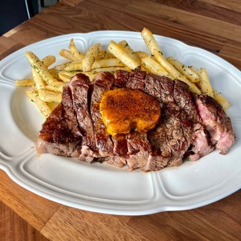Restaurant Claudine - Steak frites with Cajun compound butter - French Near Me - San Antonio, Texas Restaurant Claudine - Steak frites with Cajun compound butter - French Near Me - San Antonio, Texas