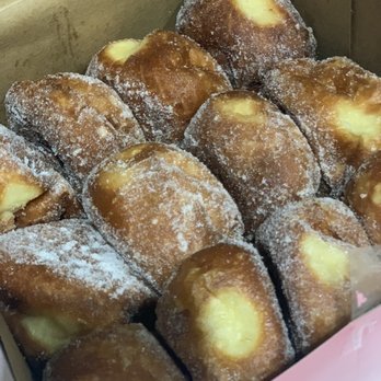 Leonard's Bakery - For the kids!!! You no us POTAGEE'S we love malasadas!! Just as good as my Portuguese grandmas one - Bakeries Near Me - Waipahu, Hawaii Leonard's Bakery - For the kids!!! You no us POTAGEE'S we love malasadas!! Just as good as my Portuguese grandmas one - Bakeries Near Me - Waipahu, Hawaii