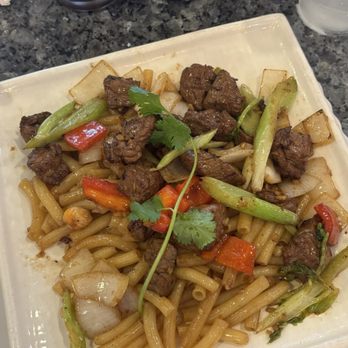 Ghien Mi Go - Bo luc lac with pasta - Noodles Near Me - Westminster, California