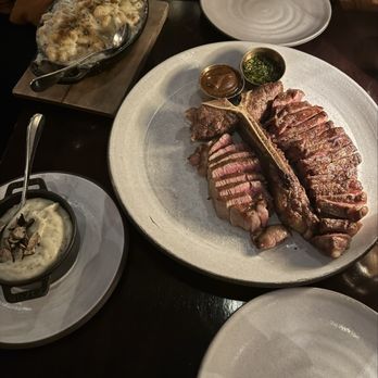 The Library - Prime porterhouse, Crab Mac and cheese, and Truffle Potatoes - New American Near Me - Las Vegas, Nevada The Library - Prime porterhouse, Crab Mac and cheese, and Truffle Potatoes - New American Near Me - Las Vegas, Nevada