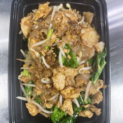 What The Tuk-Tuk?! Thai Food - Pad See Ew