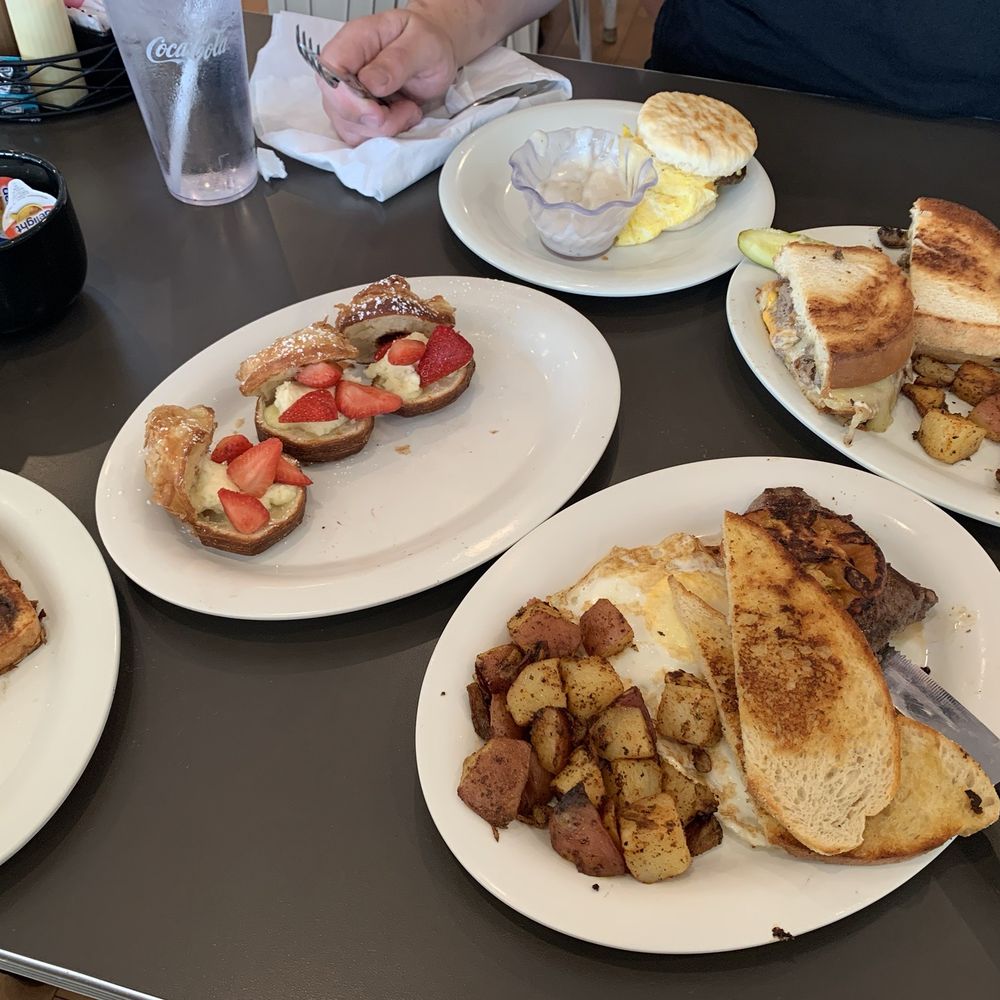 Eggs Up Grill - Steak & Eggs, Cheesesteak Melt, Croissant-Style Donuts 3-Ct, Cinnamon Swirl French Toast, Biscuits & Gravy - Breakfast & Brunch Near Me - Winter Garden, Florida Eggs Up Grill - Steak & Eggs, Cheesesteak Melt, Croissant-Style Donuts 3-Ct, Cinnamon Swirl French Toast, Biscuits & Gravy - Breakfast & Brunch Near Me - Winter Garden, Florida