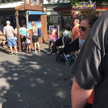 Hersheypark - Angry people waiting in the sun to buy drinks.... - Amusement Parks Near Me - Hershey, Pennsylvania Hersheypark - Angry people waiting in the sun to buy drinks.... - Amusement Parks Near Me - Hershey, Pennsylvania