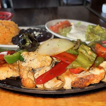 Mezcalero - Pollo Fajita. Wow very good and a lot! - Mexican Near Me - Washington, DC, District of Columbia Mezcalero - Pollo Fajita. Wow very good and a lot! - Mexican Near Me - Washington, DC, District of Columbia