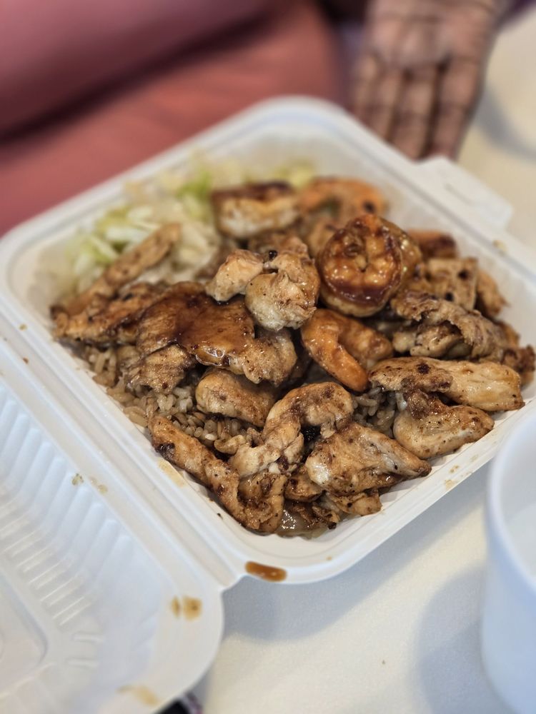 Food from Kizuna Cafe