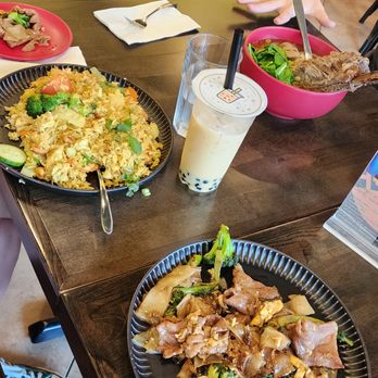 29 Bistro Pho X Thai - Vietnamese Near Me - Dedham, Massachusetts
