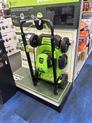 Best Buy by null