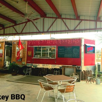 The Yankee’s Place - the outside of a restaurant - Food Trucks Near Me - Leakey, Texas The Yankee’s Place - the outside of a restaurant - Food Trucks Near Me - Leakey, Texas