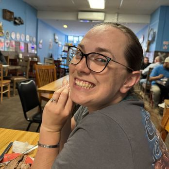 Piggy Blue's Bar-B-Que - This face...a woman that's just had a heaping helping of thoroughly delicious 'Q - Barbeque Near Me - Austin, Minnesota Piggy Blue's Bar-B-Que - This face...a woman that's just had a heaping helping of thoroughly delicious 'Q - Barbeque Near Me - Austin, Minnesota