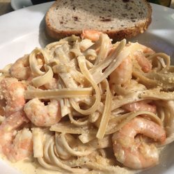 Raices Beach Club & Marina - Fettuccine Alfredo with shrimp