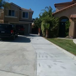 Beautiful extended walkway to our driveway!