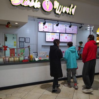 Bubble World - customers at the counter of bubble world - Bubble Tea Near Me - Bridgeport, West Virginia Bubble World - customers at the counter of bubble world - Bubble Tea Near Me - Bridgeport, West Virginia