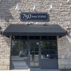 750 Nail Studio - Storefront