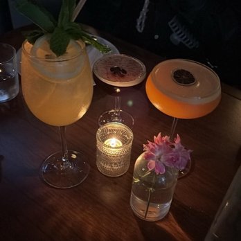 Galerie - Hugo spritz, espresso martini, pornstar martini - Cocktail Bars Near Me - West Hollywood, California