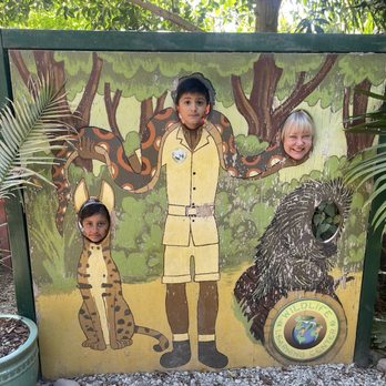 Wildlife Learning Center - Watch out for these wild animals! - Zoos Near Me - Sylmar, California