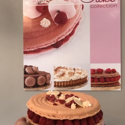 Le Macaron French Pastries