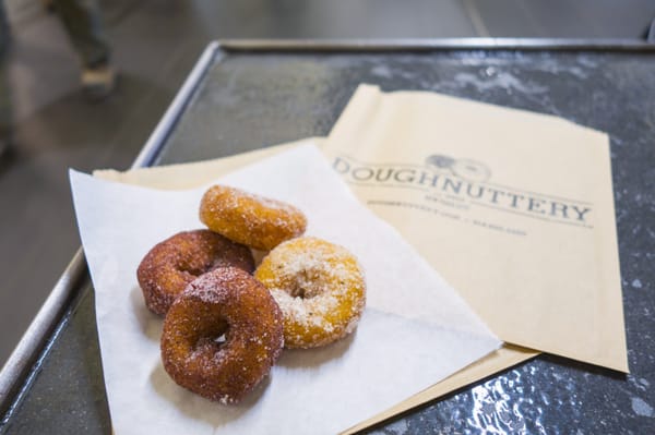 Doughnuttery by null