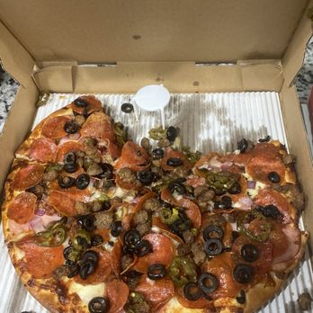 Can Am Pizza - Pizza Near Me - Puyallup, Washington