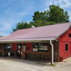 SAUCED Barbeque & Brews - Restaurant