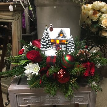 Akard Florist - Christmas cen - Florists Near Me - Woodward, Oklahoma Akard Florist - Christmas cen - Florists Near Me - Woodward, Oklahoma