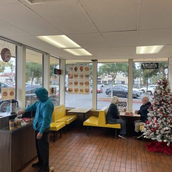 Rancho Cordova Donuts - Ample amount of seating and clean - Donuts Near Me - Rancho Cordova, California Rancho Cordova Donuts - Ample amount of seating and clean - Donuts Near Me - Rancho Cordova, California