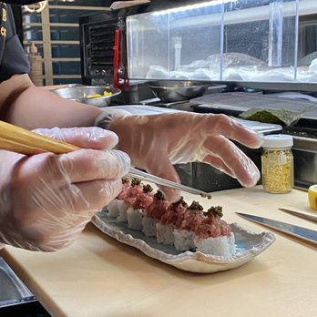 Kaviar Restaurants - Pasadena - Working on toromaki - Sushi Bars Near Me - Pasadena, California