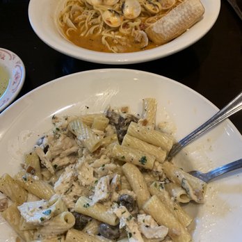 Maggiano's - Rigatoni D and Linguine with red clam sauce. - Italian Near Me - Overland Park, Kansas