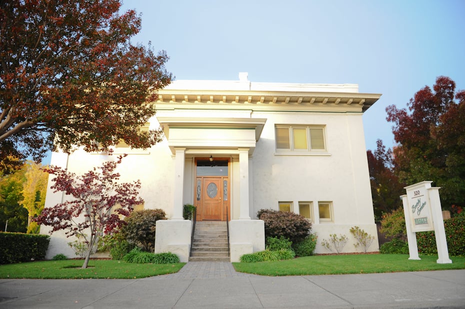 BEVERLY SANDERS REALTY COMPANY Updated September 2024 320 S State