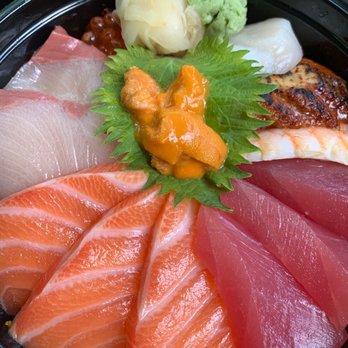 Mama Kim’s - It almost doesnt look real. - Poke Near Me - Honolulu, Hawaii Mama Kim’s - It almost doesnt look real. - Poke Near Me - Honolulu, Hawaii