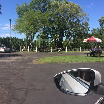 Hank's Dairy Bar - Seafood Near Me - Plainfield, Connecticut