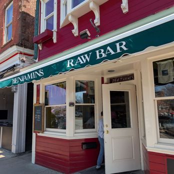 Benjamin's Raw Bar - Seafood Near Me - Newport, Rhode Island