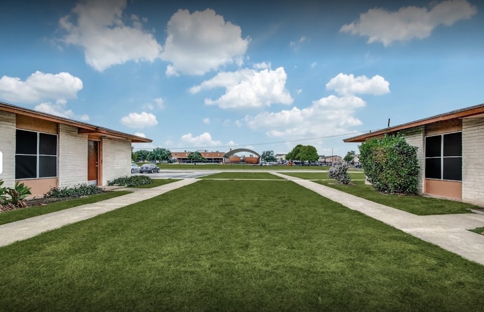 SEVEN PINES APARTMENTS 8027 S Zarzamora St, San Antonio, TX Yelp