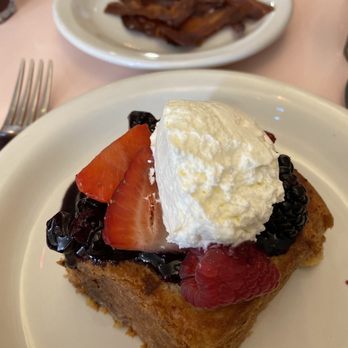 Lalo! - The best French Toast - Pizza Near Me - Cuidad de Mexico, DIF Lalo! - The best French Toast - Pizza Near Me - Cuidad de Mexico, DIF