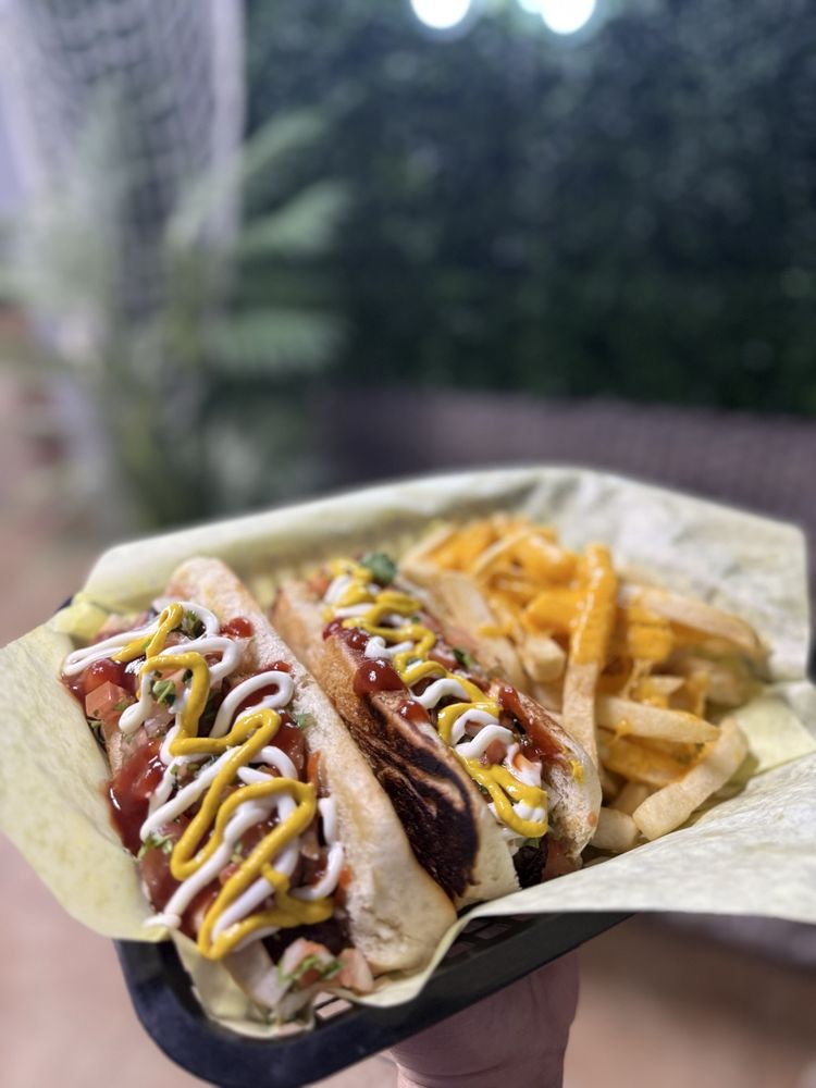 Chikiliquis Taco Stand