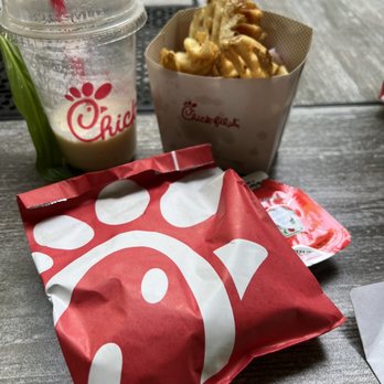 Chick-fil-A - Spicy Chicken Sandwich meal - Fast Food Near Me - Owens Cross Roads, Alabama Chick-fil-A - Spicy Chicken Sandwich meal - Fast Food Near Me - Owens Cross Roads, Alabama