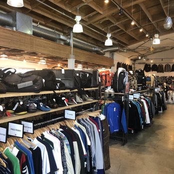2nd Street - Costa Mesa - Clothes. - Used, Vintage & Consignment Near Me - Costa Mesa, California